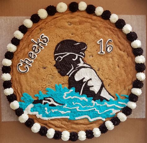 Swimmer cookie cake Swim Birthday Cake, Swimmer Cake Ideas, Swimmer Cake, Swim Cake, Swim Banquet, Swimming Cake, Pool Cake, Queen Cakes, Cookie Cakes