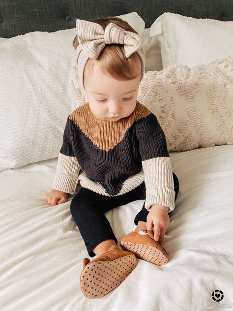 Fall Outfits For Baby Girl, One Year Old Girl Outfits, Infant Fall Outfits Girl, Baby Girl Neutral Outfits, Baby Fall Outfits Girl, Winter Baby Girl Outfits, Baby Girl Outfits Fall, Hannah Outfits, Baby Girl Winter Outfits