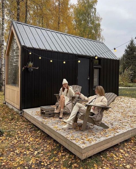 Tiny House Exterior Ideas, House Exterior Ideas, Sauna House, Tiny House Exterior, Interior Design Decor, Kitchen Interior Design, Outdoor Sauna, Gardens Design, Weekend House