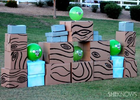 How to make a life-size Angry Birds game#the big kid inside of me wants to do this badly lol Angry Birds Game, Giant Yard Games, Life Size Games, Diy Yard Games, Angry Birds Party, Reunion Games, Summer Care, Fun Outdoor Games, Family Reunion Games