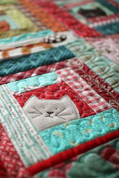 Cat Quilt Patterns, Log Cabin Quilt Blocks, Childrens Quilts, Crazy Quilting, Animal Quilts, Cat Quilt, Log Cabin Quilt, Patchwork Quilting, Log Cabins