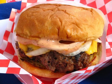 Old-Fashioned Burger Stand Burgers & Easy French Fries - Willow Bird Baking Old Fashion Hamburgers, Burgers Sauce, Easy French Fries, Yummy Burger, French Foods, Burger Stand, Classic Burger, Burger Seasoning, Gym Floor