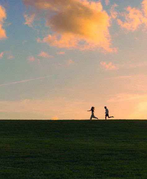 day into night with Paris & Logan 🎥 • • #storytelling #documentaryphotography #floridaphotographer #screengrabs #cinema #cinematic #moviescenes #coloradophotographers Cinematic Profile Picture, Fall Cinematography, Sports Cinematography, Cinema Composition, Cinematic Romance, Cinematic Photography Aesthetic, Cinematic Movies, Cinematic Vlog, Skate Shoot