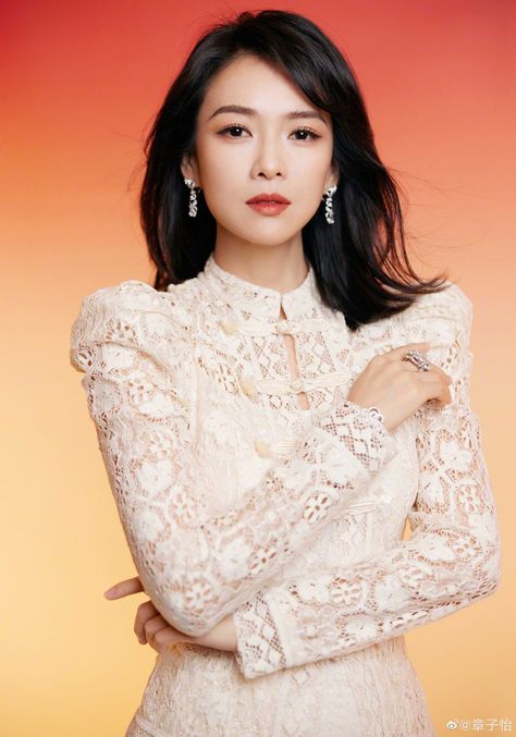 China Entertainment News: Zhang Ziyi at fashion event Zhang Ziyi, Traditional Dresses Designs, Bright Winter, Fashion Event, Entertainment Industry, Traditional Dresses, Entertainment News, Latest News, Designer Dresses