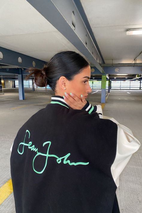 Sean John Clothing, Promo 2023, Oversized Hoodie Dress, Senior Jackets, Varsity Jacket Outfit, Cropped Black Jacket, Ig Aesthetic, Matching Hoodies, High Neck Mini Dress