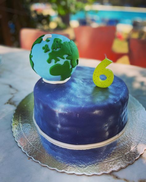 Earth Birthday Cake, Christian Cakes, Earth Cake, Planet Cake, Fondant Cakes Birthday, Cake 5, Pinata Cake, Themed Birthday Cakes, 4th Birthday