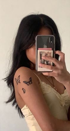 Butterfly Tattoos On Arm, Tato Minimal, Hip Tattoos Women, Tato Lengan, Pretty Tattoos For Women, Dope Tattoos For Women, Butterfly Tattoos, Feminine Tattoo, Cute Tattoos For Women