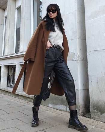 8d420fa35754d1f1c19969c88780314ddesc45547102ri Winter Mode Outfits, Dr Martens Outfit, Grunge Boots, Doc Martens Outfit, Mode Zara, Patent Leather Boots, Lace Up Combat Boots, Leather Lace Up Boots, Winter Fashion Outfits