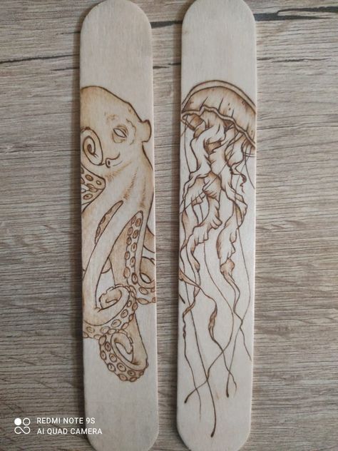 Octopus Wood Burning, Wood Burn Designs, Wood Burning Art, Ocean Themes, Wood Work, Pyrography, Jellyfish, Wood Burning, Octopus