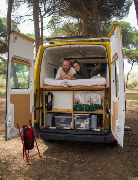 Renault Master Camper Conversions – The Lesser Spotted Euro Option Van Life Aesthetic, Caravan Vintage, Converted Vans, Van Vw, Camper Van Life, Camping 101, Bus Living, Vans Girl, Kombi Home