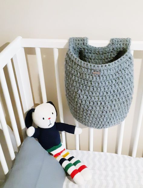 Hanging Baby Crib, Crochet Crib, Crib Organizers, Hanging Crib, Crochet Basket Pattern Free, Crochet Storage Baskets, Crochet Nursery, Crochet Storage, Crochet Gratis