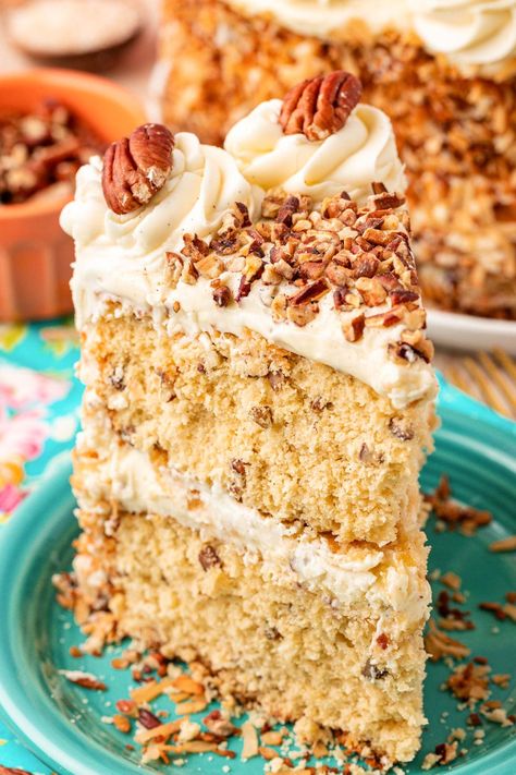 Cakes With Pecans, Italian Cream Cheesecake, Italian Cream Cake Recipe, Pecan Halves, Cream Cake Recipe, Italian Cream Cakes, Italian Cream, Apple Recipes Easy, Southern Desserts