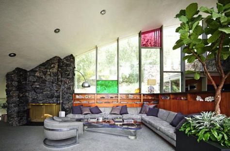 john_lautner_garcia_houjohn lautner garcia house - living roomse_AD fr 4 Garcia House, Los Angeles Architecture, Googie Architecture, Living Colors, John Lautner, Architect House, Los Angeles Homes, Mid Century Decor, Mid Century House