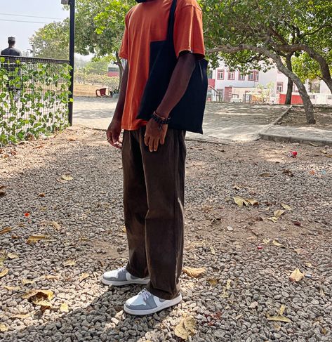 Streetwear Orange Shirt Outfit, Style Inspiration Street, Brown Pants Outfit, Mens Fashion Style, Fashion Style Inspiration, Shirt Outfit Men, Pants Outfit Men, Orange Outfit, Brown Outfit