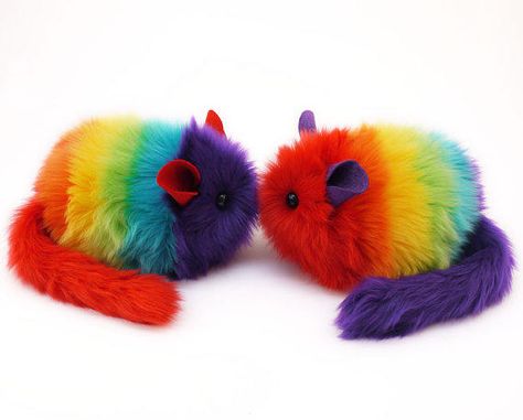 Rainbow Chinchilla Toys Chinchilla Toys, Doll Plushies, Fraggle Rock, Animal Cute, Chinchillas, Kawaii Plushies, Best Pens, Cute Stuffed Animals, Littlest Pet Shop