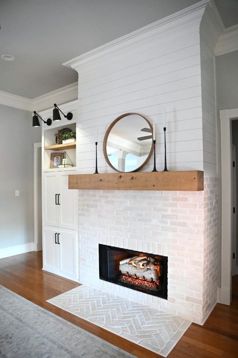 Vent Free Gas Fireplace, Ventless Fireplace, Black Fireplace, Fireplace Tv Wall, Gas Fireplace Logs, Home Simple, Fireplace Hearth, Gas Logs, Fireplace Ideas