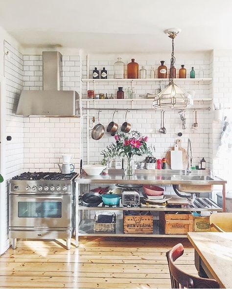 Kitchen With Stainless Steel Appliances, Outdoor Kitchen Appliances, Rustic Modern Kitchen, White Appliances, Rustic Kitchen Design, Country Style Kitchen, Gathering Place, Stainless Steel Appliances, Retro Home Decor