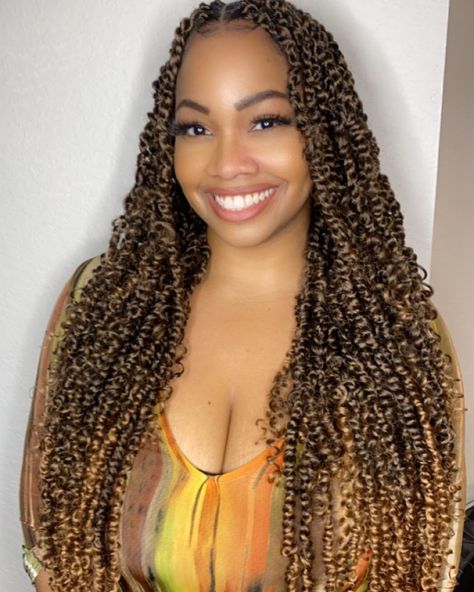 Boho Passion Twists With Curls, Bohemian Passion Twist, Boho Passion Twists, Passion Twist Hairstyles, Passion Twist Crochet, Twist Cornrows, Crochet Faux Locs, Tight Braids, Passion Twists