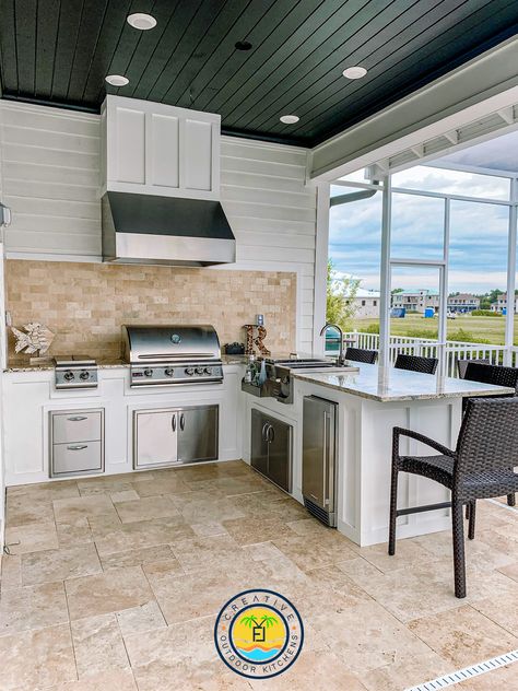 Outdoor Kitchen Patio Bbq Island, Outdoor Kitchen Under Lanai, Hardie Board Outdoor Kitchen, Lanai Kitchen Ideas, Outdoor Kitchen Florida, Backsplash Outdoor Kitchen, Stucco Outdoor Kitchen, Beach House Outdoor Kitchen, Covered Outdoor Kitchen Design