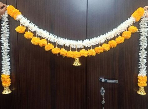 Marigold Toran Designs, Toran Designs Doors, Toran Ideas, Festival Backdrop, Toran Designs, Toran Design, Diwali Diya Decoration, Handmade Decorative Items, Easy Rangoli Designs Videos