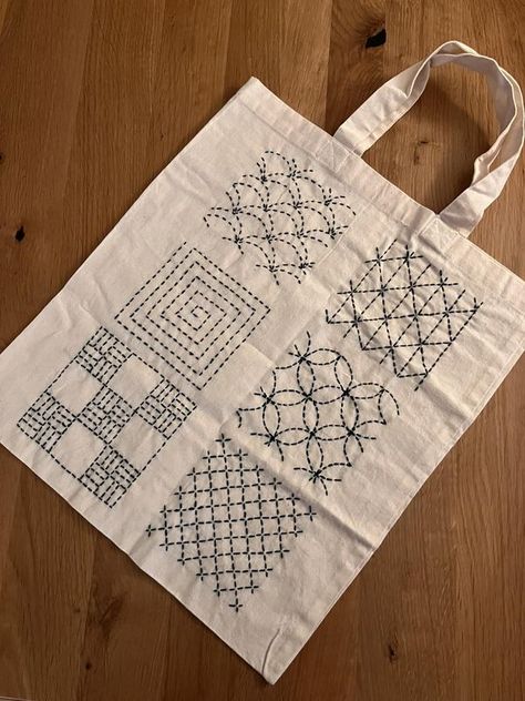 Sashiko | I took a Sashiko evening class some years ago, and finally decided to finish that project, so here it is, a very pretty tote bag 😍 | Facebook Pretty Tote Bags, Blackwork, Embroidery Patterns, Take That, Tote Bag, Embroidery, Pattern