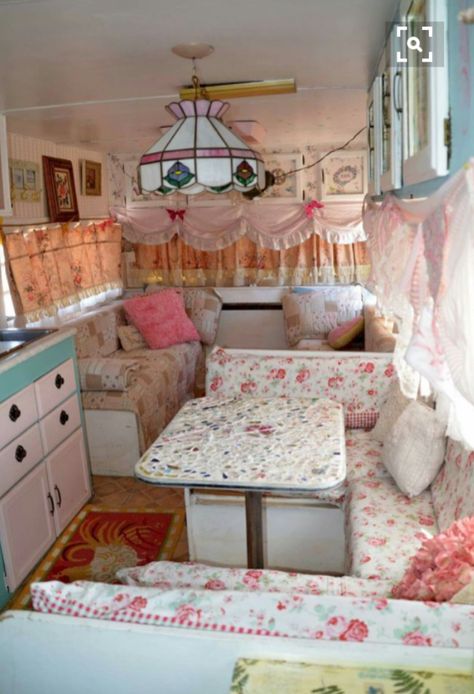 Shasta Camper Remodel, Living In A Caravan, Shabby Chic Caravan, Vintage Trailer Decor, Shabby Chic Campers, Vintage Trailer Remodel, Glamper Camper, Vintage Camper Interior, Shasta Camper