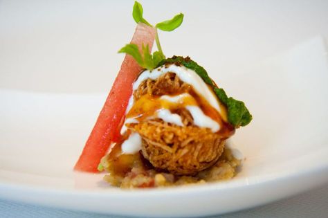 Potato Sphere Chaat, White Pea Ragda, Indian Accent, Delhi Gourmet Indian Food Plating, Indian Chaat Plating, Diwali Punjabi, Indian Chaat Presentation, Indian Canapes, Indian Fusion Appetizers Parties, Modern Indian Food, Indian Tapas, Modern Indian Chaat