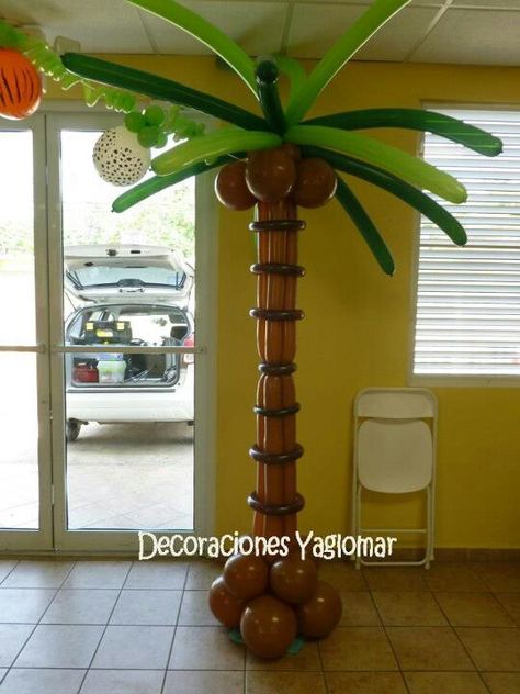 .balloon palm tree Palm Tree Balloon, Balloon Palm Tree, Flower Paper Craft, Tree Balloon, Balloons Galore, Jungle Thema, Balloon Tree, Deco Ballon, Deco Jungle