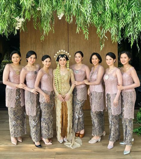 Bridesmaid Dresses 2025, Bridesmaid Jawa, Seragam Bridesmaid Hijab, Bridesmaid Songket, Jawa Pride, Bridesmaid Kebaya, Kebaya Songket, Bridesmaid Color, Kebaya Bridesmaid