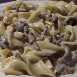 ****Simple Beef Stroganoff Betty Crocker Beef Stroganoff, Simple Beef Stroganoff, Beef Stroganoff Crockpot, Beef Stroganoff Easy, Slow Cooker Beef Stroganoff, Stroganoff Recipe, Dinner With Ground Beef, Beef Stroganoff, Beef Dinner