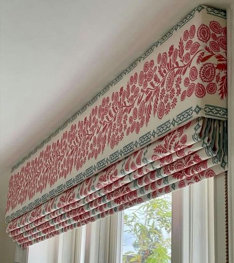 Roman Blinds Kitchen, Charlotte Gaisford, Beach Red, Window Toppers, Roman Curtains, Anna French, Drapery Designs, Red Beach, Decorating Advice