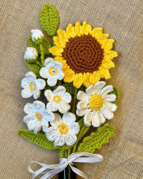 Aura Aesthetics | 🌻🤍 Brighten you Summer with our Limited edition Sunflower Crochet Bouquet! 🌼🌿 DM to order your bouquet now!! ☀️ . . . . #crochet… | Instagram Sunflower Crochet Bouquet, Grad Bouquet, Sunflowers Crochet, Crochet Sunflower Bouquet, Crochet Sunflowers, Plant Crochet, Sunflower Aesthetic, Crochet Instagram, Face Art Drawing