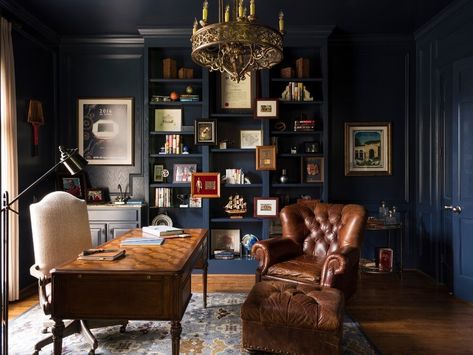 26 Best Colors to Pair with Brown for Interior Design 41 Dark Blue Office, Home Office Traditional, Photography Home Office, Blue Home Offices, Masculine Office, Traditional Home Office, Chattahoochee River, Dark Blue Walls, Blue Office