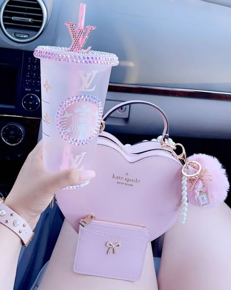 Cute Pink Bags, Pink Things To Buy, Purse Wishlist, Pink Hand Bag, Shein Coupons, Facebook Family, Hadiah Diy, Kawaii Bag, Pink Bags