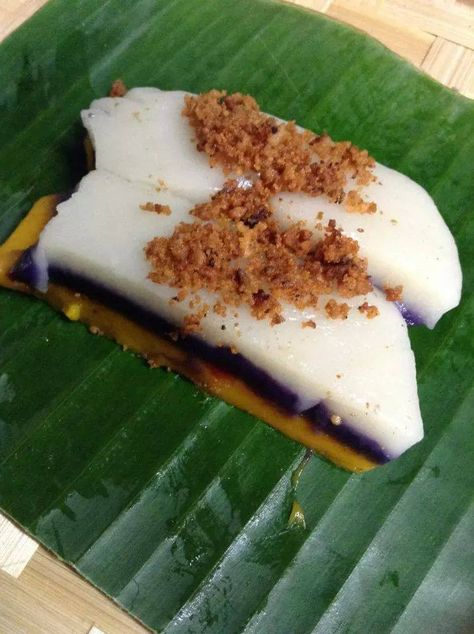 Sapin-Sapin... Filipino Sweets, Filipino Delicacies, Halo Halo, Special Desserts, Yummy Yummy, Dairy, Cheese