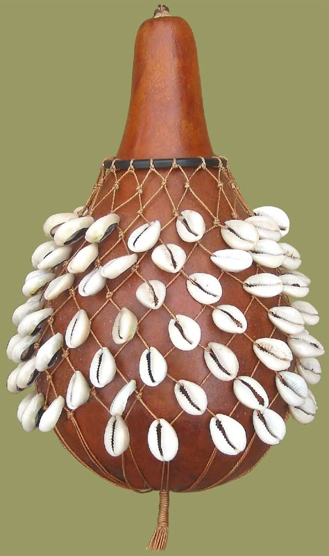 bashes and shels South Africa Decor, African Christmas Decorations, Christmas Decorations Traditional, African Musical Instruments, African Beadwork, African Art Projects, African Christmas, Earth Craft, African Drum