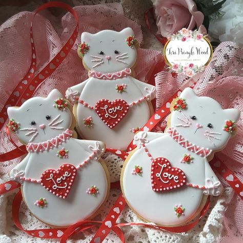 Cookie Valentines, Valentines Day Sugar Cookies, Cookie Cake Designs, Valentine Cookie, Wood Cookies, Paint Cookies, Cat Cookies, Valentine Desserts, Valentines Day Cookies