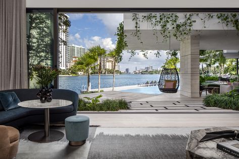 Miami Living, Contemporary Building, Intracoastal Waterway, Miami Houses, Dark And Twisted, Golden Beach, Architecture Inspiration, Architecture Office, Roof Garden