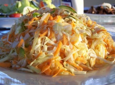 Pikliz Recipe, Haitian Pikliz, Pickled Slaw, Haitian Cuisine, Spicy Slaw, Thanksgiving Host, Crunchy Salad, Haitian Food Recipes, Foreign Food