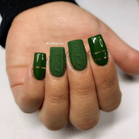 DND Gel Community on Instagram: "💚 Sweater Weather in our new green, #Icon DC325 from the Guilty Pleasures collection. 📸: @nailsbyjenaa" Dark Green Plaid Nails, Green Sweater Nails, Dnd Green, Green Nail Designs, Plaid Nails, Sweater Nails, Olive Green Sweater, The Guilty, Dark Nails