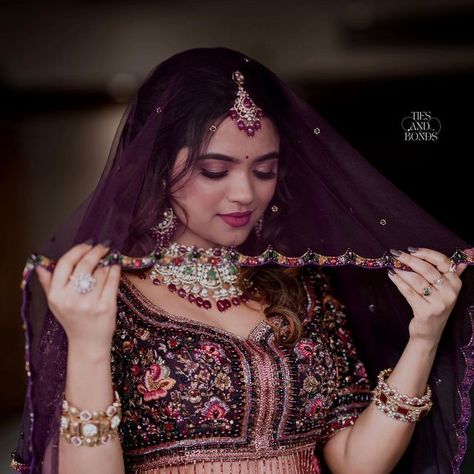 Purple Engagement Dress, Arathi Podi, Reception Poses, Engagement Hairstyle, Kerala Engagement Dress, Funny Compliments, Purple Princess, Engagement Hairstyles, Engagement Photography Poses