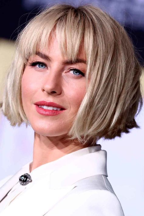 35 Pageboy Haircut Ideas to Rock the Trend Modernly | lovehairstyles Pageboy Hairstyle, Pageboy Haircut, Bobbed Hairstyles With Fringe, Trendy We Fryzurach, Beyonce Hair, Choppy Bob Haircuts, French Bob, Bob Hairstyles With Bangs, Layered Hairstyles