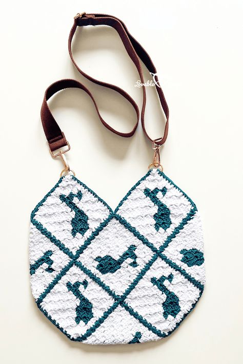 Discover our free crochet pattern for a unique music note crochet bag pattern! Crafted using the C2C crochet technique, this pattern allows you to create a stylish crochet tote bag that doubles as a crossbody bag. Ideal for everyday use and expressing your musical flair, this project is perfect for both beginners and seasoned crocheters looking for a new adventure. Grab your hooks and start this fun, musical crochet journey today! Music Themed Crochet, Music Crochet, Crochet Music, C2c Crochet Pattern Free, Crochet Animal Hats, Crochet Tote Pattern, Music Bag, Bag Crochet Pattern, Crochet Baby Blanket Free Pattern