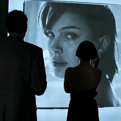 Closer Aesthetic, Closer 2004, Movie Videos, Her Movie, Requiem For A Dream, Movie Edits, Closer Movie, Great Movies To Watch, Movie Shots