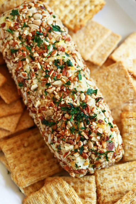 The Cheese Log is a versatile and delicious appetizer that can be served on its own, or with crackers, bread, or fresh fruit. Serve it at your next party for an easy recipe that's sure to please! This one is loaded with cheddar, bacon, ranch! Pellet Grill Chicken Wings, Cheese Log Recipes, Recipes Using Cream Cheese, Cheese Log, Glazed Meatballs, Best Appetizer Recipes, Food Log, Cheese Bites, Cheese Balls