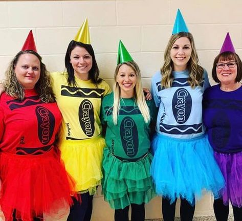 20 Halloween Costumes for Teachers - Not So Wimpy Teacher Teacher Halloween Costumes Group, Costumes Faciles, School Halloween Costumes, Crayon Costume, Costumes For Work, Halloween Costumes For Work, Halloween Costumes For Family, Kid Halloween, Teacher Halloween Costumes