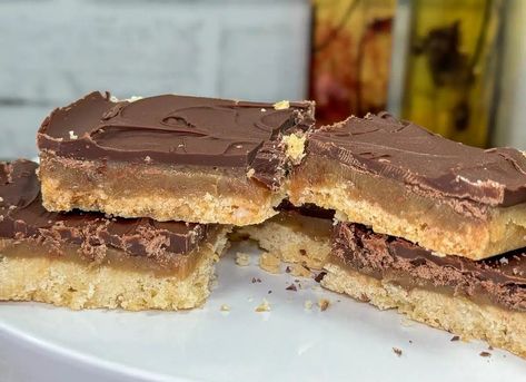 Caramel Shortbread Squares - Hot Rod's Recipes Shortbread Squares, Caramel Shortbread, Tart Dough, Buttery Shortbread, Butter Tarts, Tart Shells, Chocolate Topping, Pastry Blender, Cookie Exchange