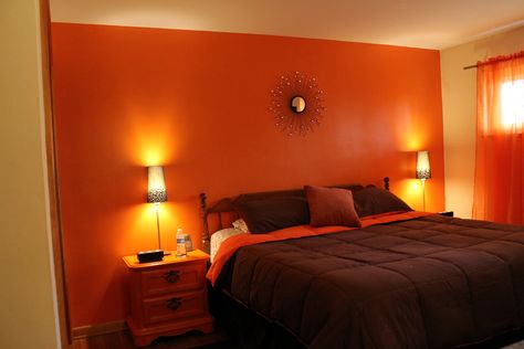 Orange and Brown Bedroom Dark Orange Bedroom Walls, Brown Orange Bedroom, Orange Theme Bedroom Room Ideas, Rustic Orange Bedroom Ideas, Brunt Orange Bed, Small Bedroom Ideas Minimalist, Bedroom Colors Ideas, Bedroom Theme Ideas, Bedroom Moodboard