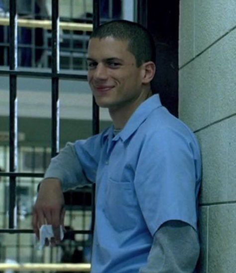 Prison Break Michael, Prison Break, A Man, Twitter, Wall