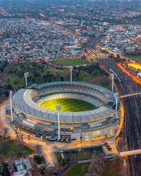 Walking Perspective, World Cup Stadiums, Melbourne Cricket Ground, Cricket Stadium, Cricket Ground, Stadium Design, Ms Dhoni Photos, New Photo Style, Australia Melbourne